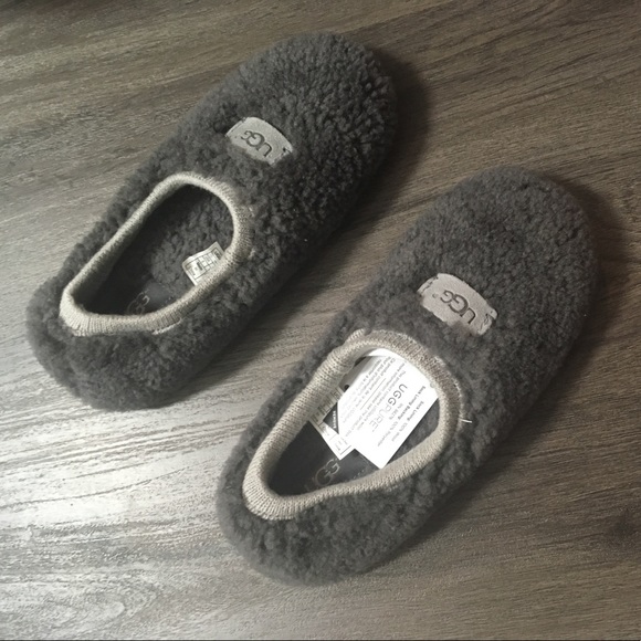 UGG Shoes - NWT Ugg Birche Gray Size 5
